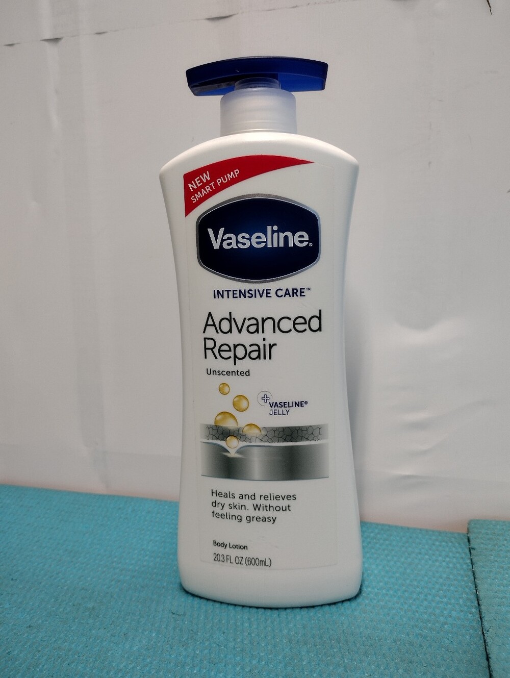 NEW Vaseline Advanced Repair Unscented Body Lotion